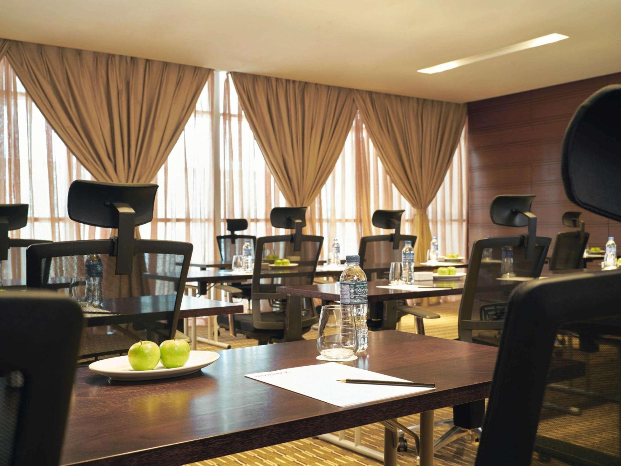 Movenpick & Convention Centre Klia Hotel