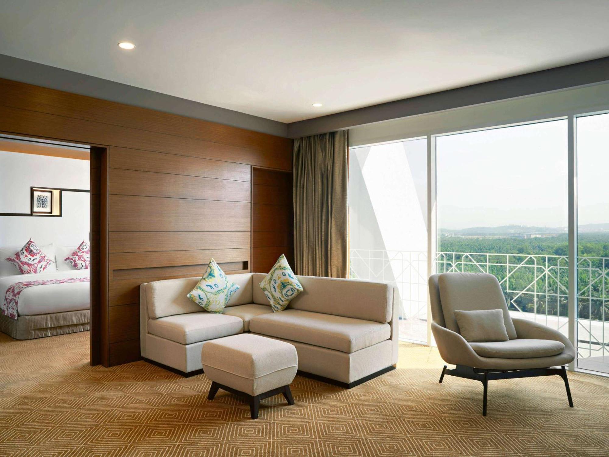 Hotel Movenpick & Convention Centre Klia